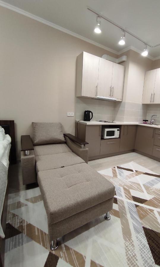 Уютная Квартира-Студия Жк Lotus Terrace Apartment Almaty Exterior photo